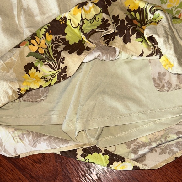 Tommy Bahama 100% silk Cream Floral Mini skort with pockets & side zipper size 4 - Picture 5 of 5